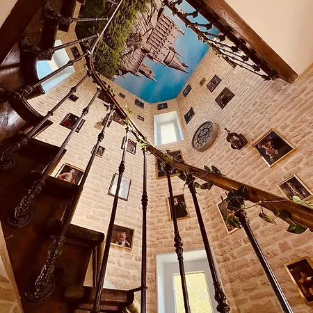 Le Chateau Des Sorciers & Experience