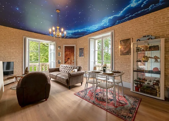 Apartmán Le Chateau Des Sorciers & Experience Périgueux