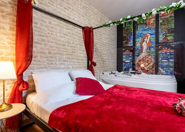 Le Château Des Sorciers&spa Expérience Périgueux